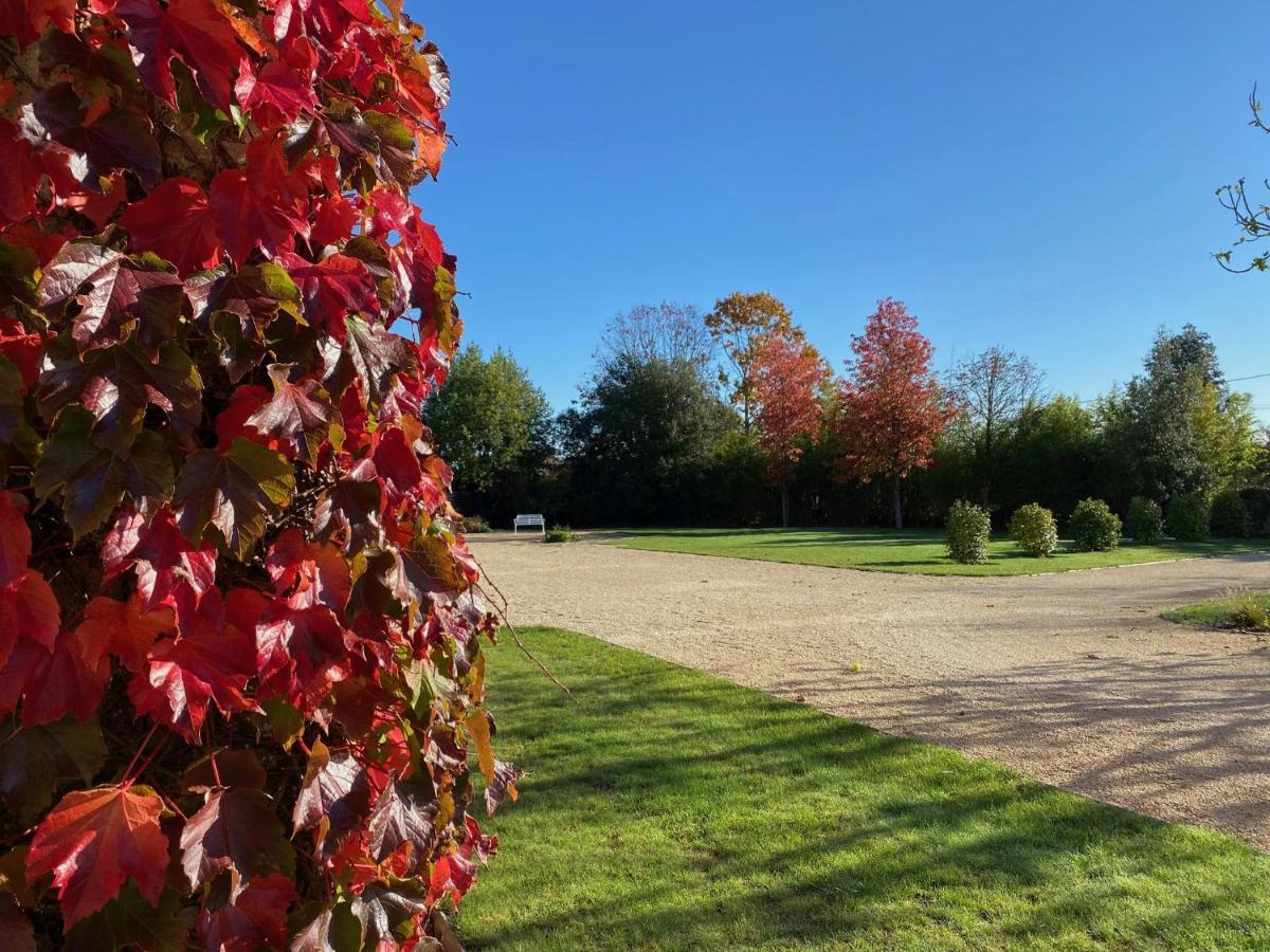 オルヴォー Chateau De La Garnison Bed & Breakfast エクステリア 写真